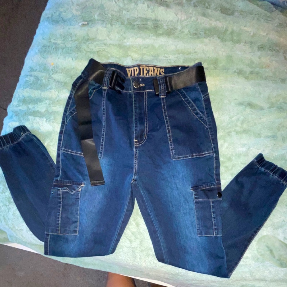 Got from Ross, doesn’t fit so never been worn.